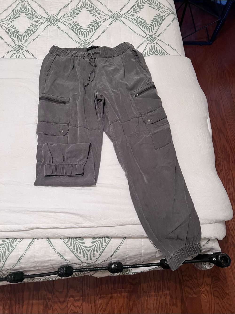 Women’s Cargo Jogger Pants - Green